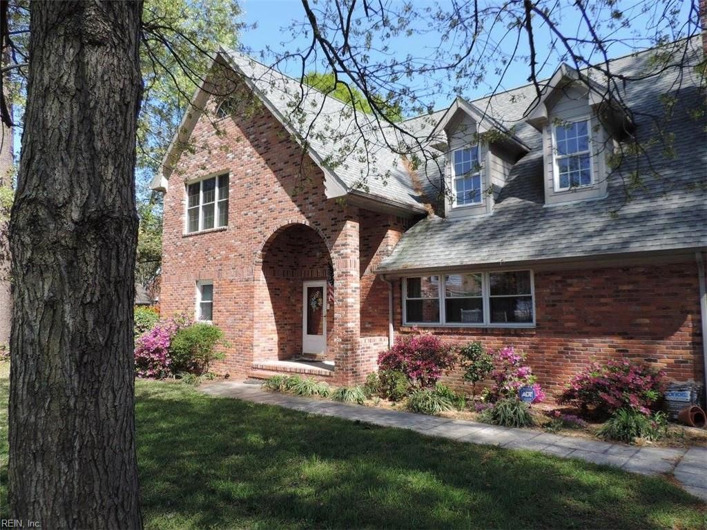 Photo of 8504 Culfor Crescent, Norfolk, VA 23503 (MLS # 10631661)