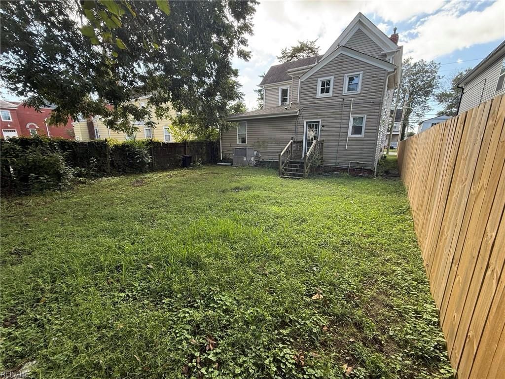 Photo of 408 Newport News Avenue, Hampton, VA 23669 (MLS # 10604804)