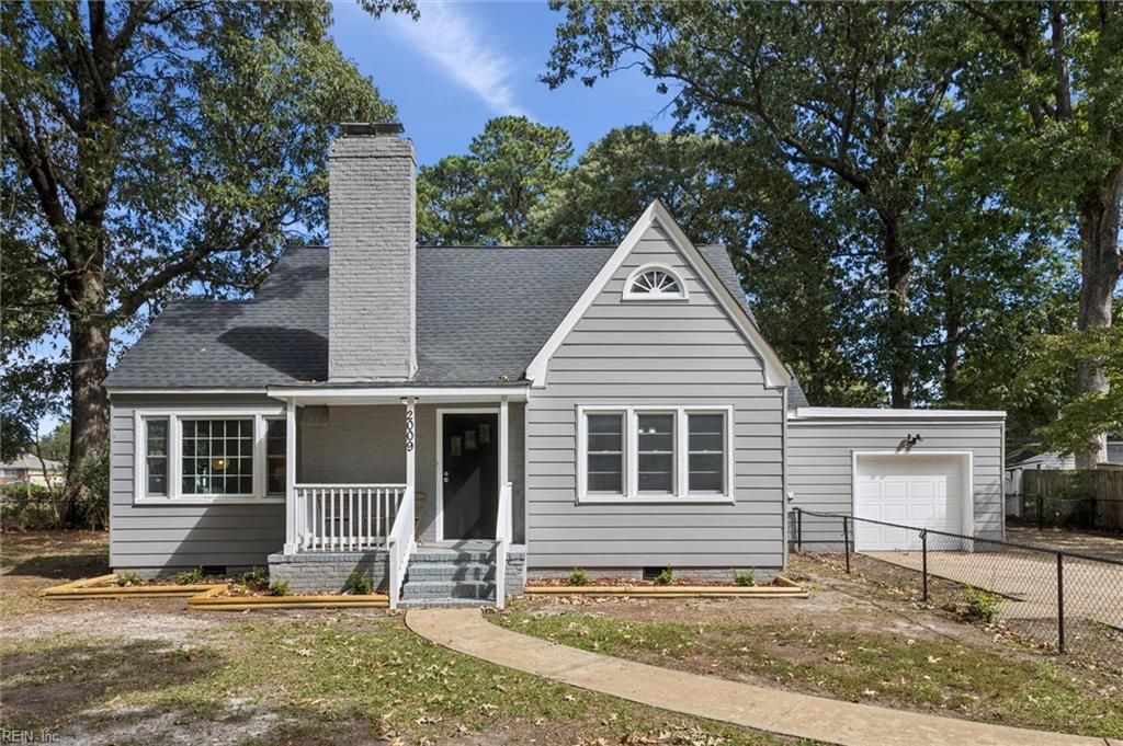 Photo of 2009 Battery Park Road, Chesapeake, VA 23323 (MLS # 10605954)
