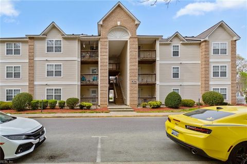 Photo of 431 Old Colonial Way #203, Newport News, VA 23608 (MLS # 10611670)