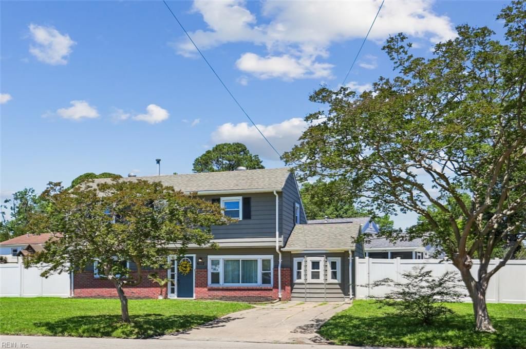 Photo of 6112 Lockamy Lane, Norfolk, VA 23502 (MLS # 10637099)