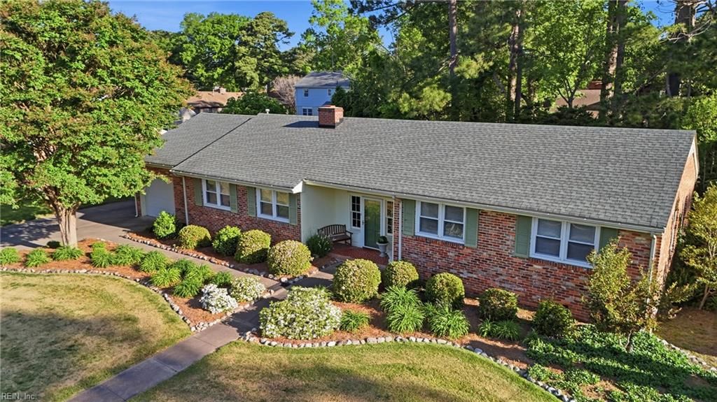 Photo of 5608 Greenefield Drive N, Portsmouth, VA 23703 (MLS # 10630704)