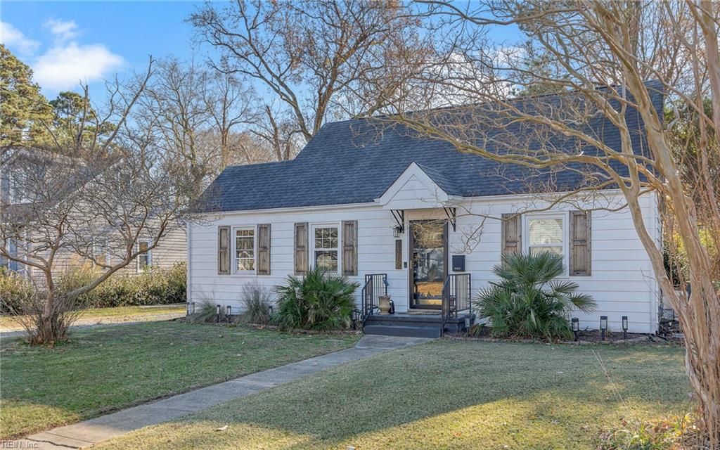 Photo of 1315 Sunset Drive Drive, Norfolk, VA 23503 (MLS # 10613827)