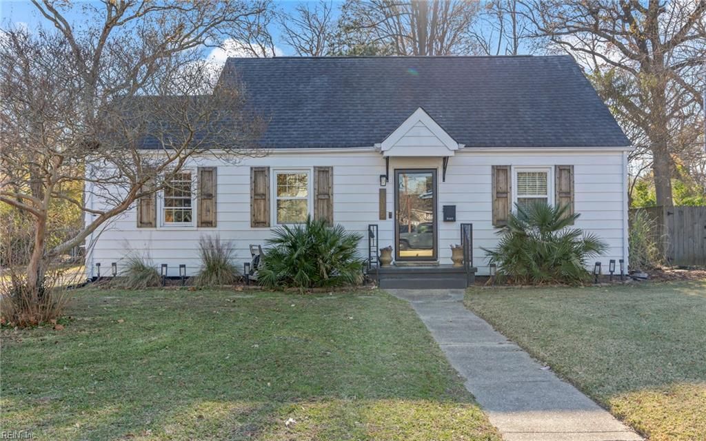 Photo of 1315 Sunset Drive Drive, Norfolk, VA 23503 (MLS # 10613827)