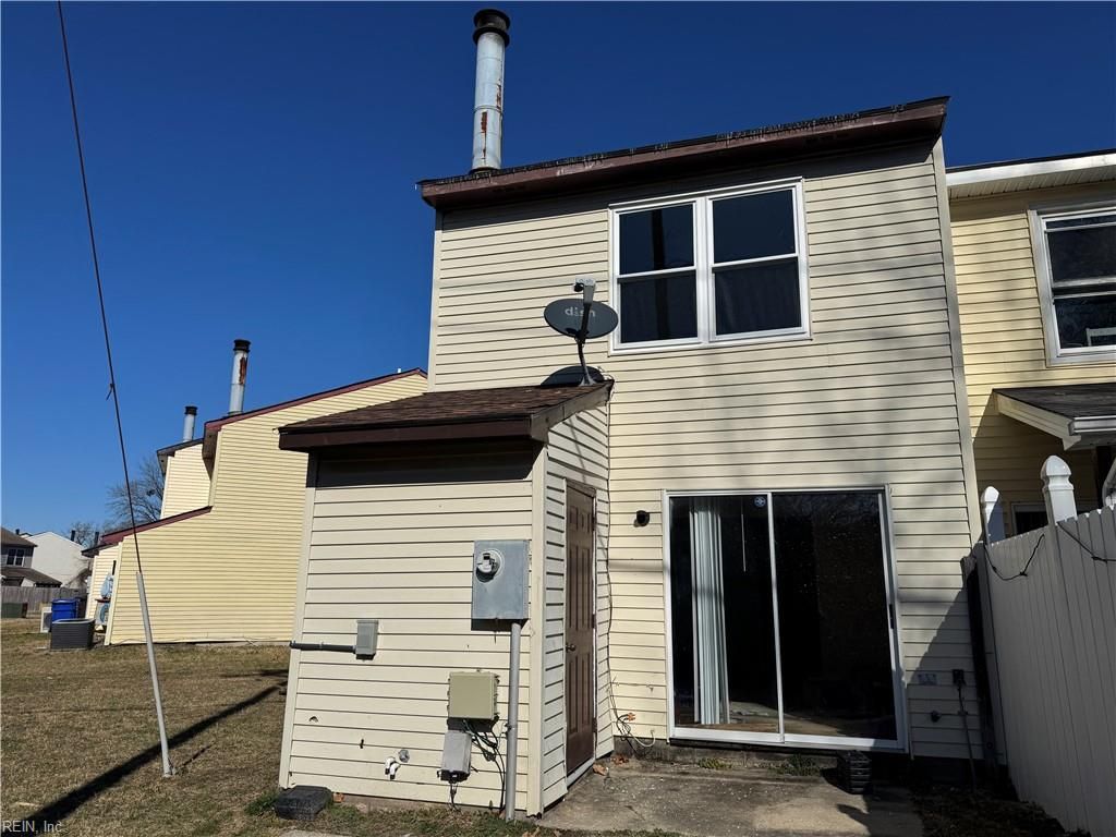 Photo of 3726 Sugar Creek Circle, Portsmouth, VA 23703 (MLS # 10617868)