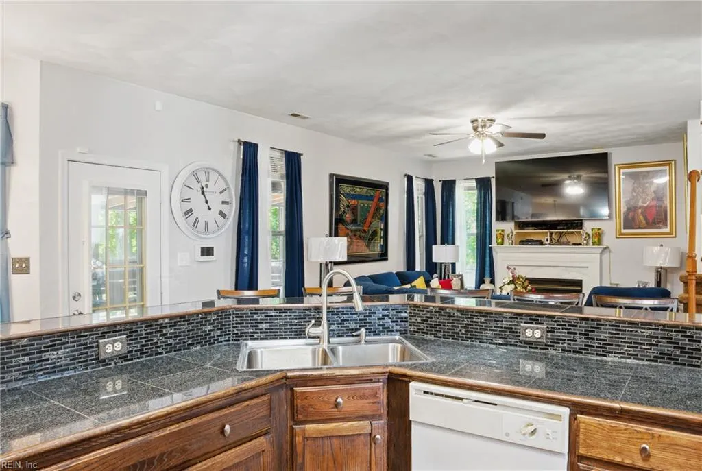 Suffolk, Virginia 23434, United States, 4 Bedrooms Bedrooms, ,3 BathroomsBathrooms,Residential,Active,145259