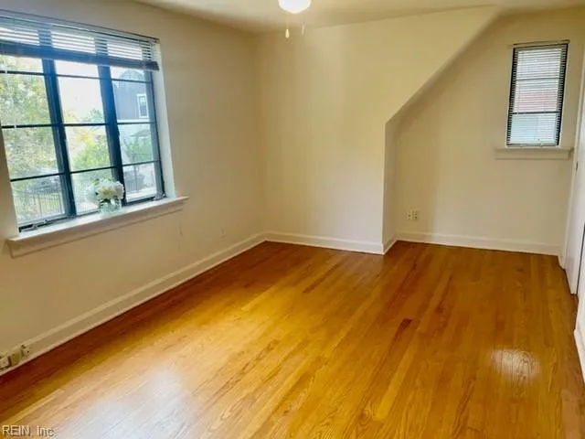 Norfolk, Virginia 23504, United States, 3 Bedrooms Bedrooms, ,1 BathroomBathrooms,Residential,Active,216011