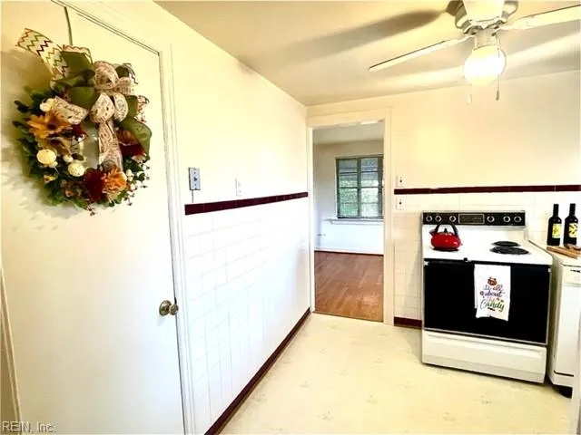 Norfolk, Virginia 23504, United States, 3 Bedrooms Bedrooms, ,1 BathroomBathrooms,Residential,Active,216011