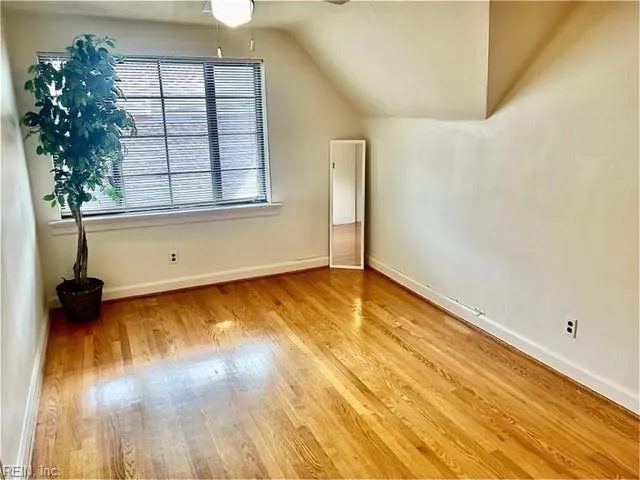 Norfolk, Virginia 23504, United States, 3 Bedrooms Bedrooms, ,1 BathroomBathrooms,Residential,Active,216011