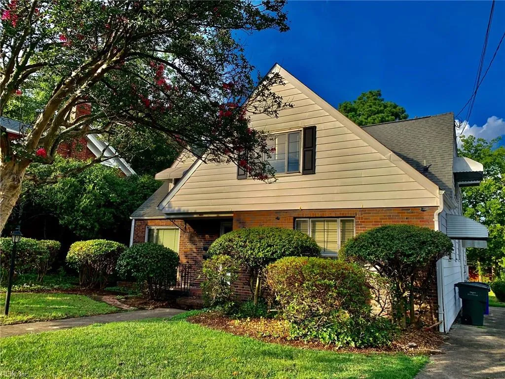 Norfolk, Virginia 23504, United States, 3 Bedrooms Bedrooms, ,1 BathroomBathrooms,Residential,Active,216011