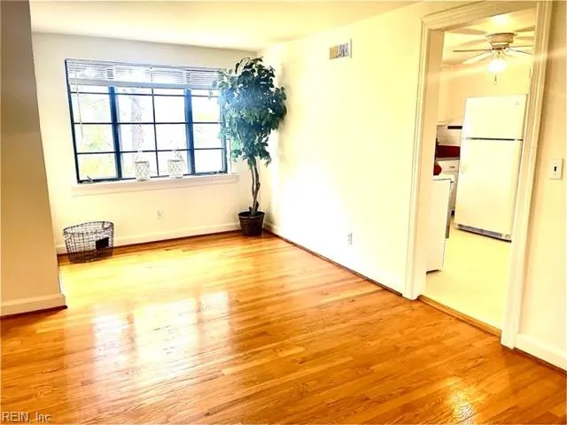 Norfolk, Virginia 23504, United States, 3 Bedrooms Bedrooms, ,1 BathroomBathrooms,Residential,Active,216011