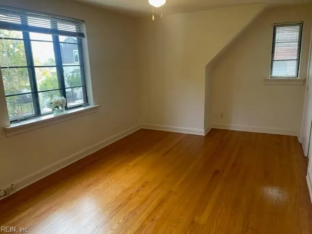 Norfolk, Virginia 23504, United States, 3 Bedrooms Bedrooms, ,1 BathroomBathrooms,Residential,Active,216011