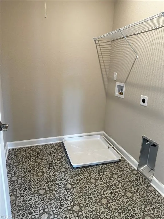 Suffolk, Virginia 23434, United States, 3 Bedrooms Bedrooms, ,3 BathroomsBathrooms,Residential,Pending,138722