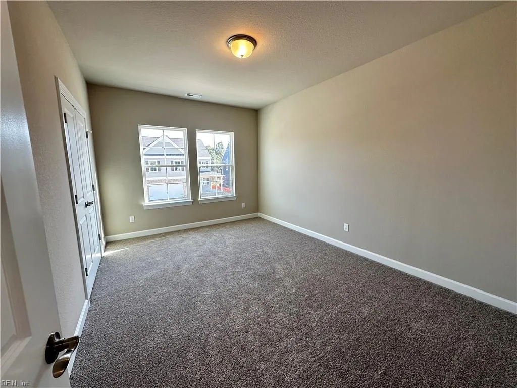 Suffolk, Virginia 23434, United States, 3 Bedrooms Bedrooms, ,3 BathroomsBathrooms,Residential,Pending,138722