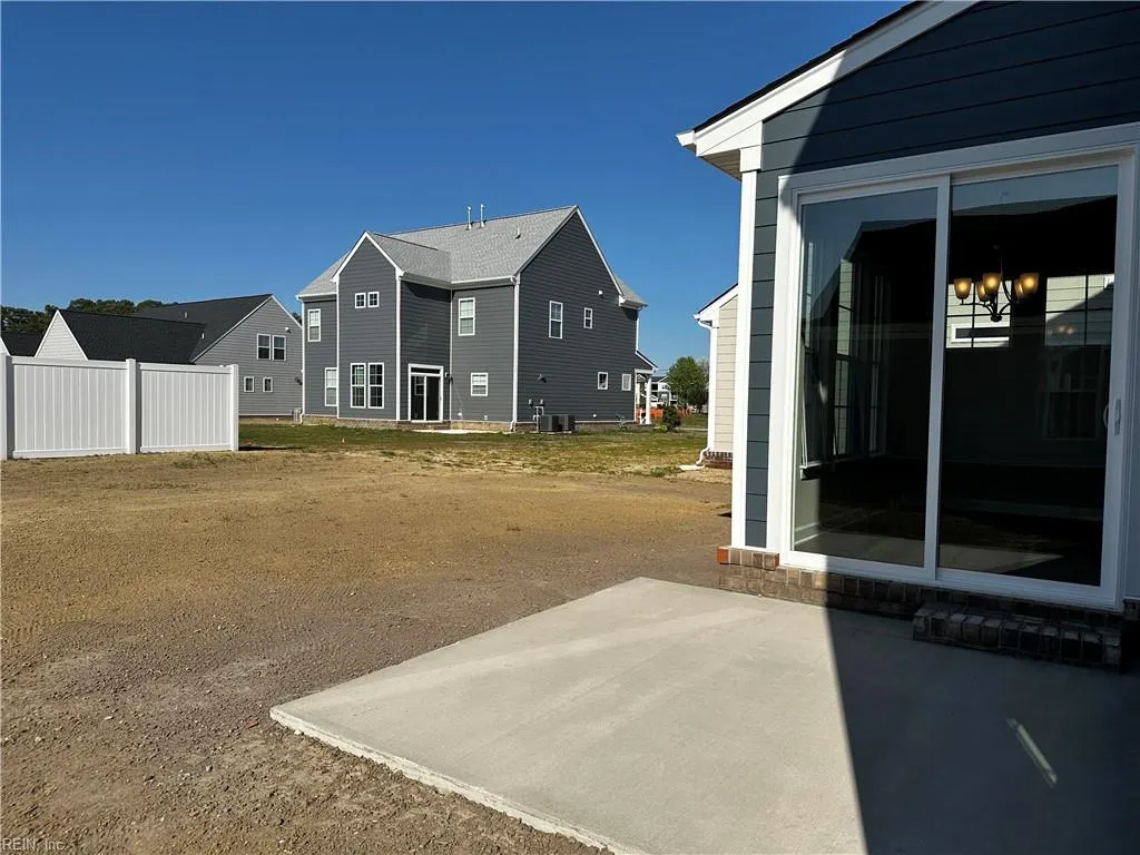 Suffolk, Virginia 23434, United States, 3 Bedrooms Bedrooms, ,3 BathroomsBathrooms,Residential,Pending,138722