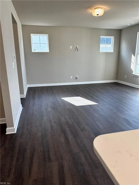 Suffolk, Virginia 23434, United States, 3 Bedrooms Bedrooms, ,3 BathroomsBathrooms,Residential,Pending,138722