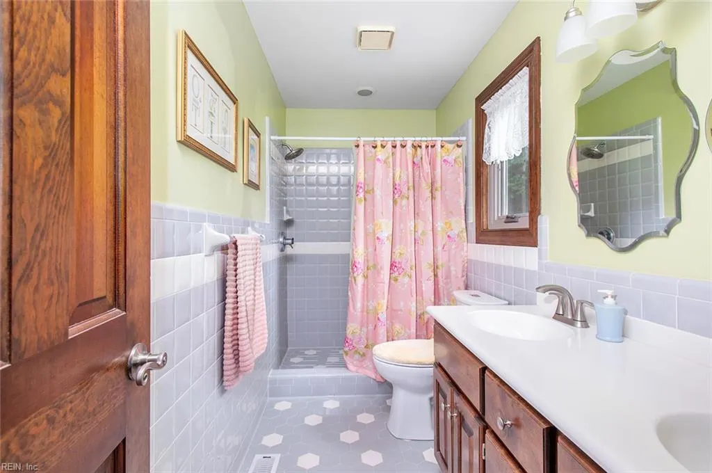 Suffolk, Virginia 23437, United States, 3 Bedrooms Bedrooms, ,3 BathroomsBathrooms,Residential,Active,188152