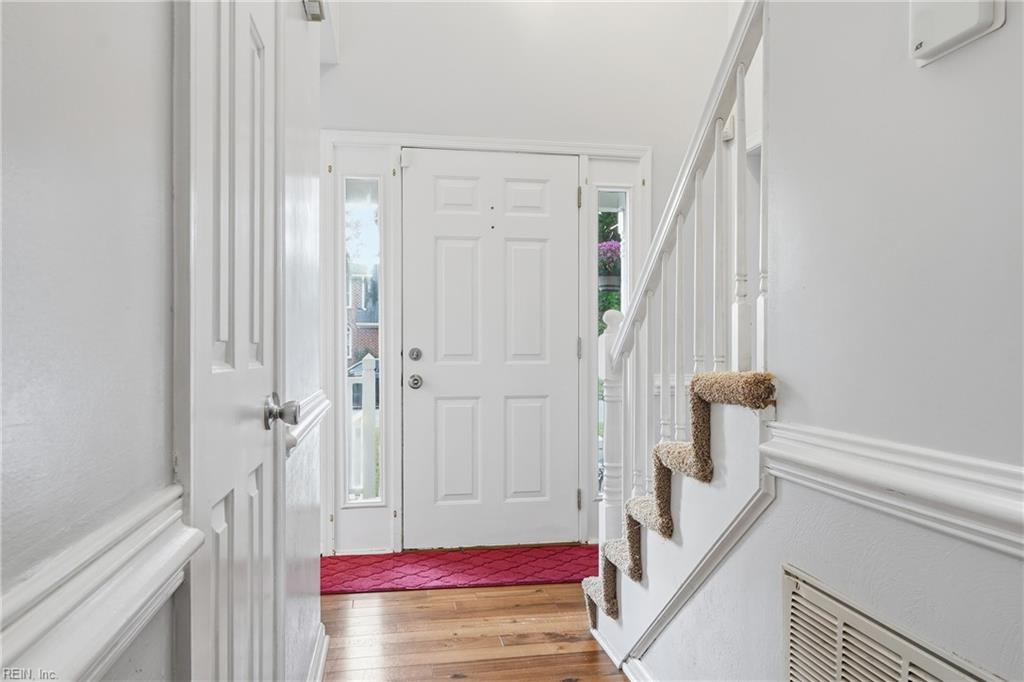 Photo of 911 Charing Cross, Chesapeake, VA 23322 (MLS # 10655533)