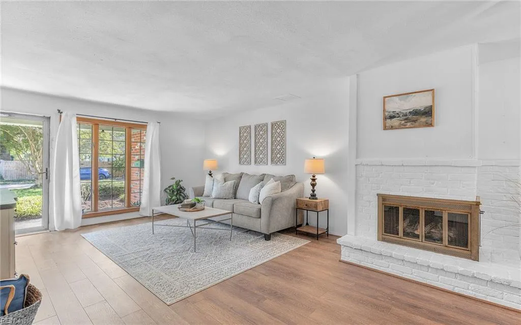 Virginia Beach, Virginia 23454, United States, 3 Bedrooms Bedrooms, ,2 BathroomsBathrooms,Residential,Active,217444