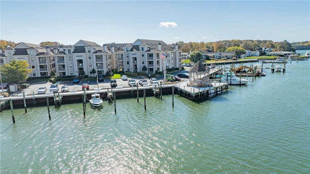 Photo of 405 Harbour Point Point #305, Virginia Beach, VA 23451 (MLS # 10649032)