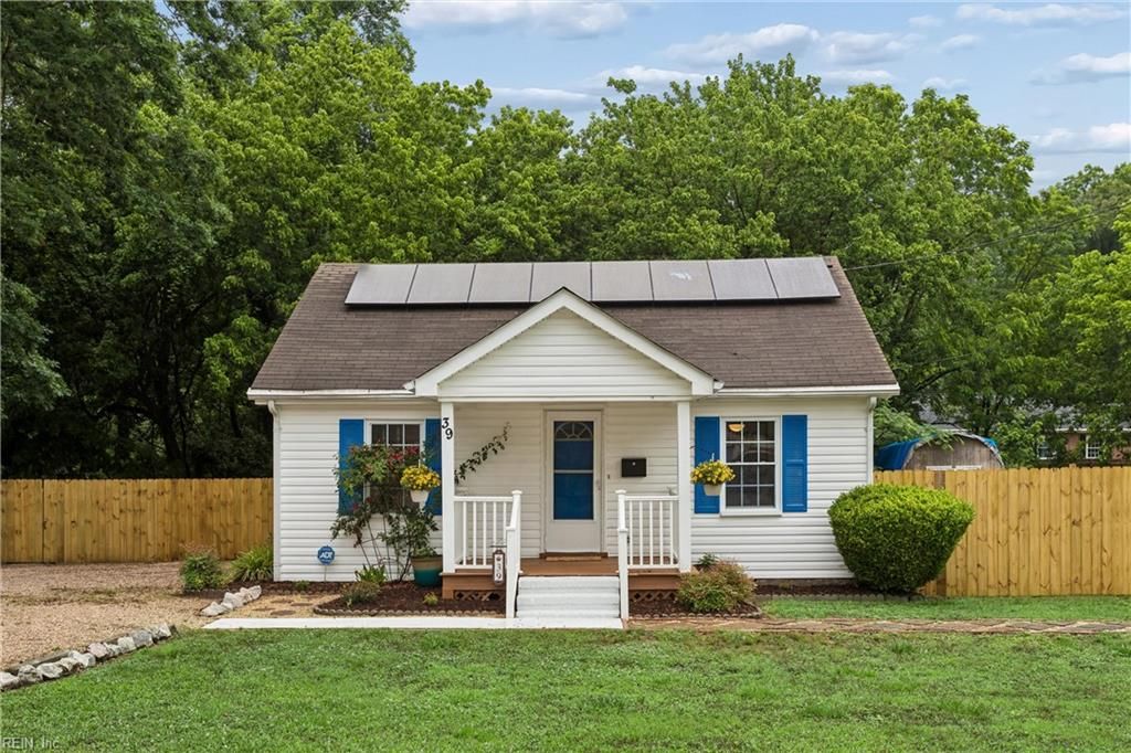 Photo of 39 Ripley Street, Newport News, VA 23603 (MLS # 10636296)