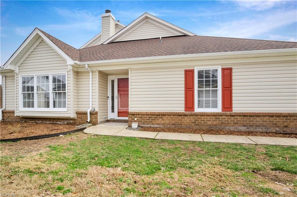 Photo of 106 Fernwood Bend, Yorktown, VA 23692 (MLS # 10624157)