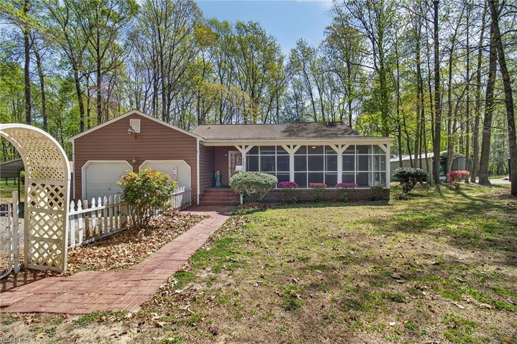 Photo of 207 Oakwood Ln Ln, Smithfield, VA 23430 (MLS # 10628346)