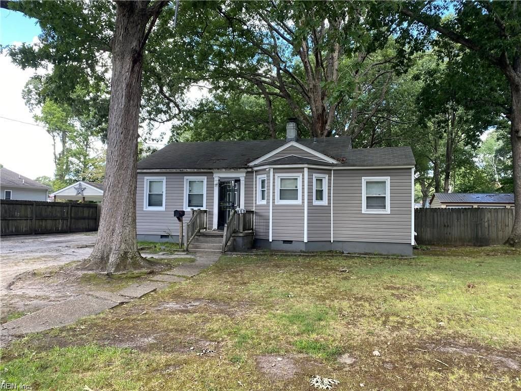 Photo of 635 Highland Court, Newport News, VA 23605 (MLS # 10614383)