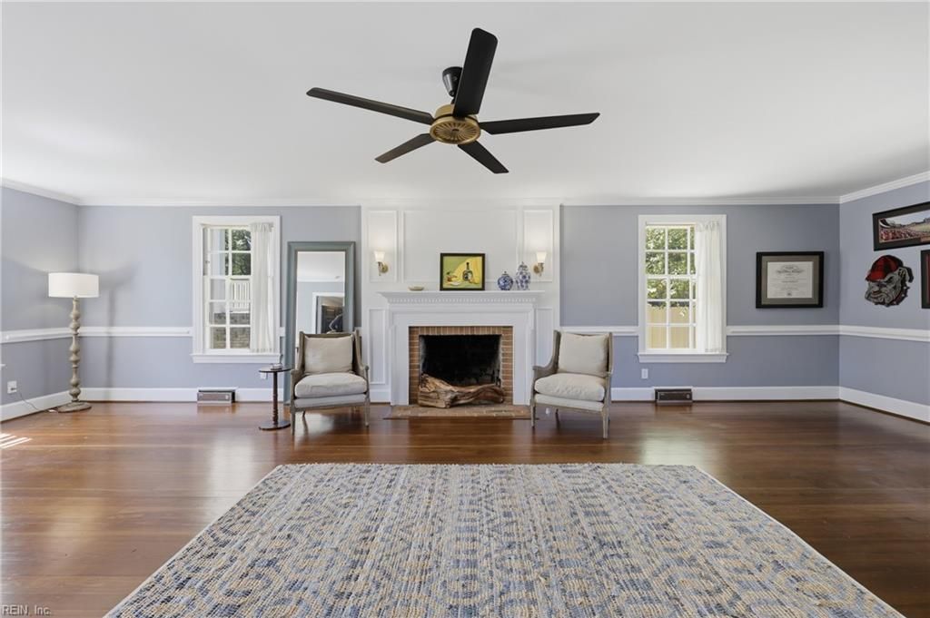 Photo of 1418 Brunswick Avenue, Norfolk, VA 23508 (MLS # 10631108)