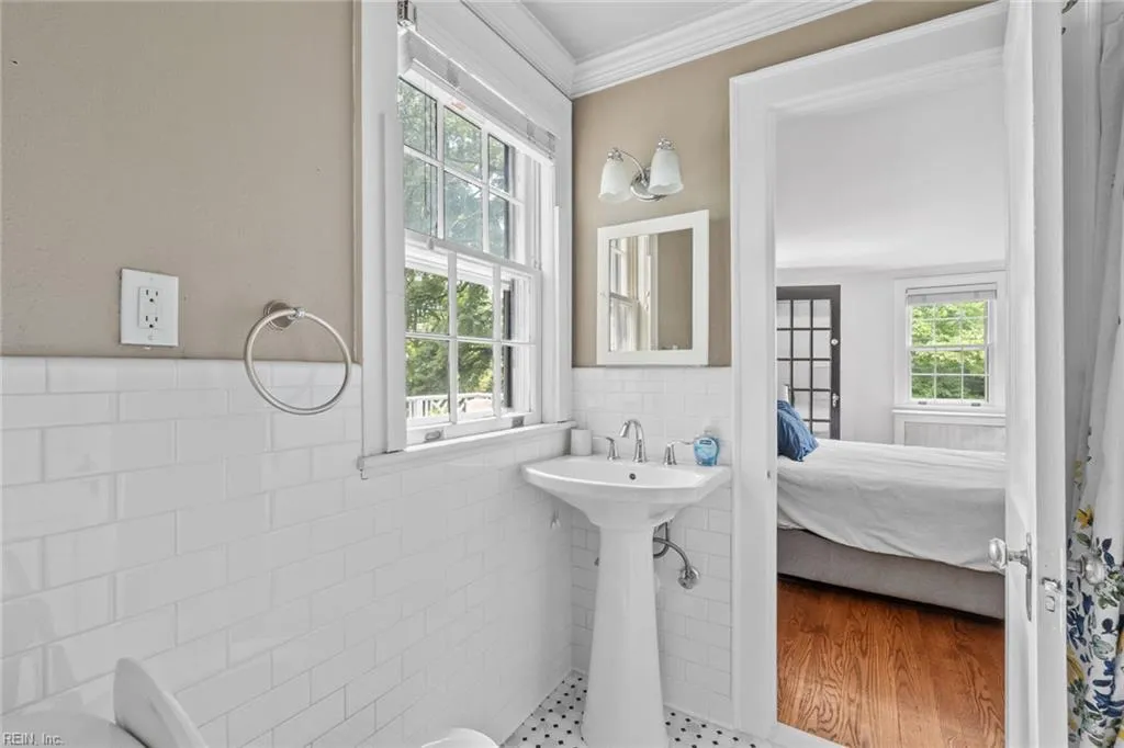 Norfolk, Virginia 23505, United States, 4 Bedrooms Bedrooms, ,3 BathroomsBathrooms,Residential,Active,147359