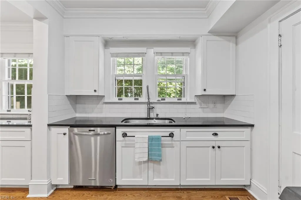 Norfolk, Virginia 23505, United States, 4 Bedrooms Bedrooms, ,3 BathroomsBathrooms,Residential,Active,147359