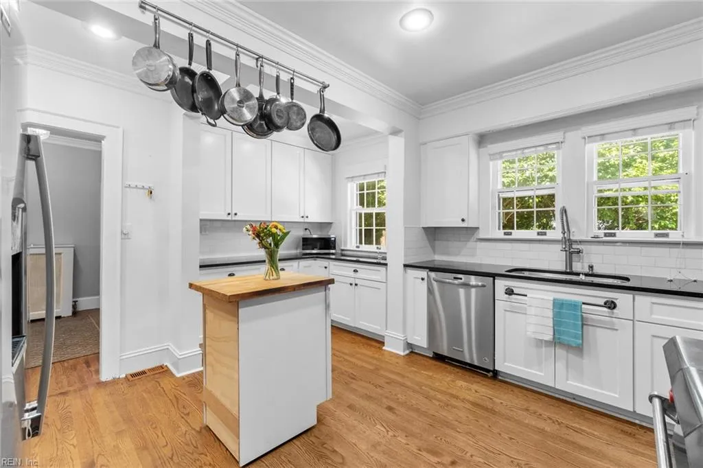 Norfolk, Virginia 23505, United States, 4 Bedrooms Bedrooms, ,3 BathroomsBathrooms,Residential,Active,147359