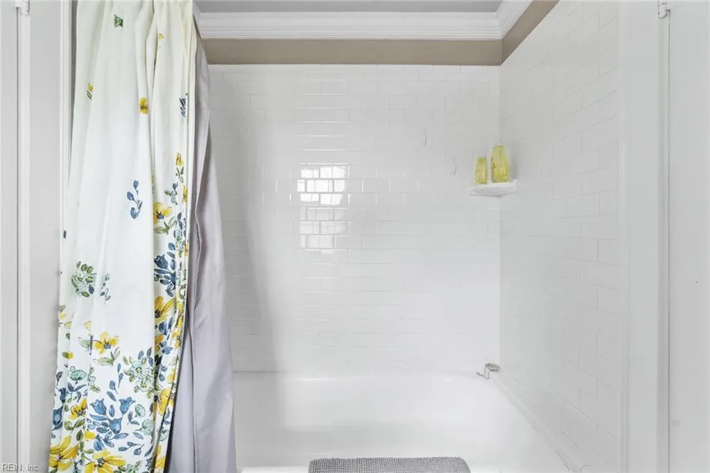 Norfolk, Virginia 23505, United States, 4 Bedrooms Bedrooms, ,3 BathroomsBathrooms,Residential,Active,147359