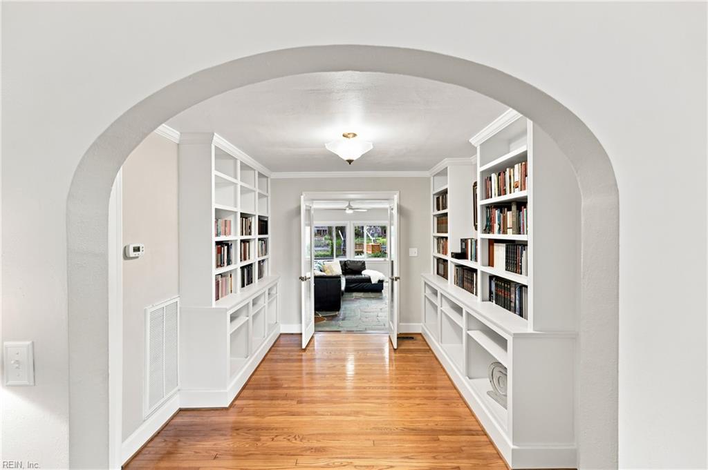 Photo of 120 West Belvedere Road, Norfolk, VA 23505 (MLS # 10644181)