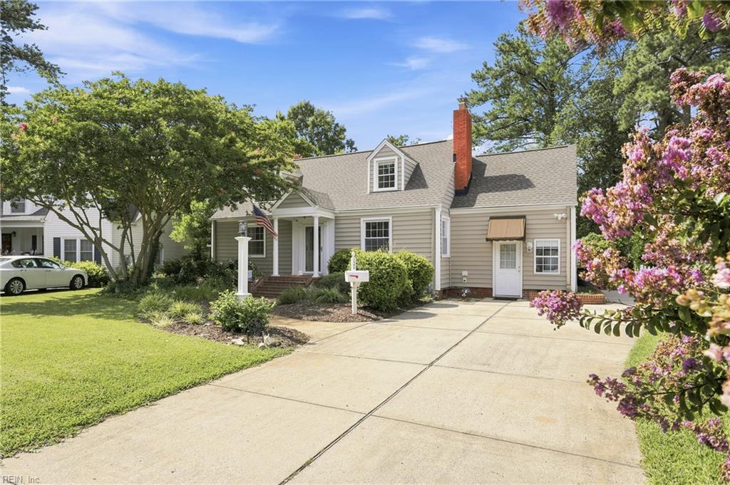 Photo of 120 West Belvedere Road, Norfolk, VA 23505 (MLS # 10644181)