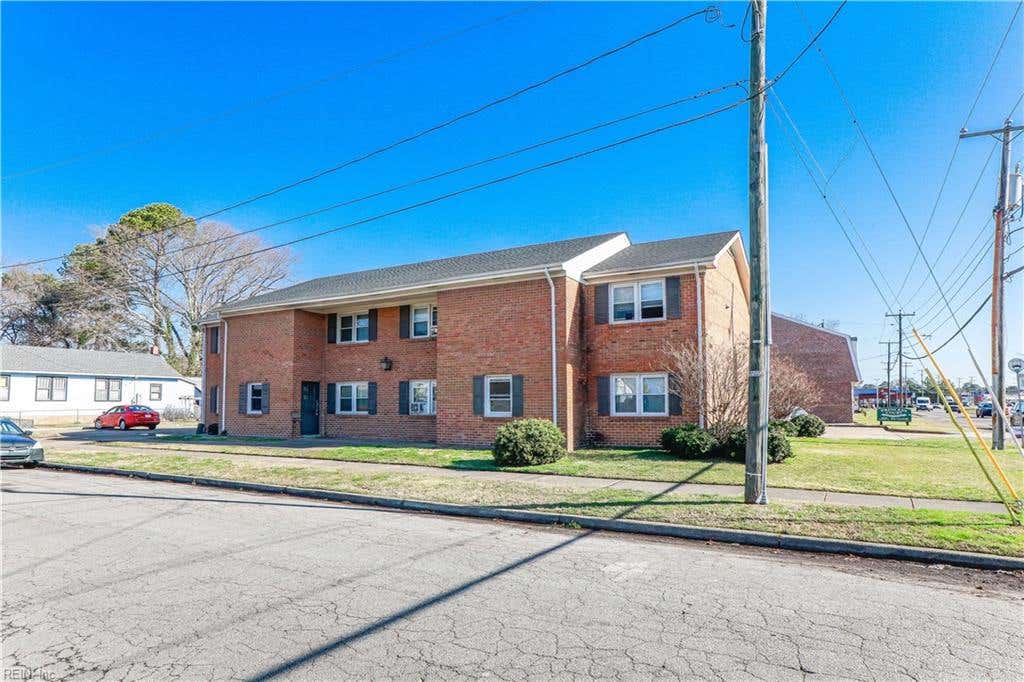 Photo of 3800 E Princess Anne Road #4, Norfolk, VA 23502 (MLS # 10642709)