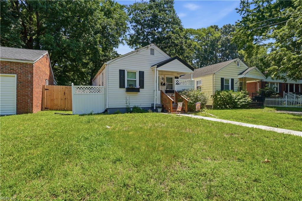 Photo of 802 Teach Street, Hampton, VA 23661 (MLS # 10639505)