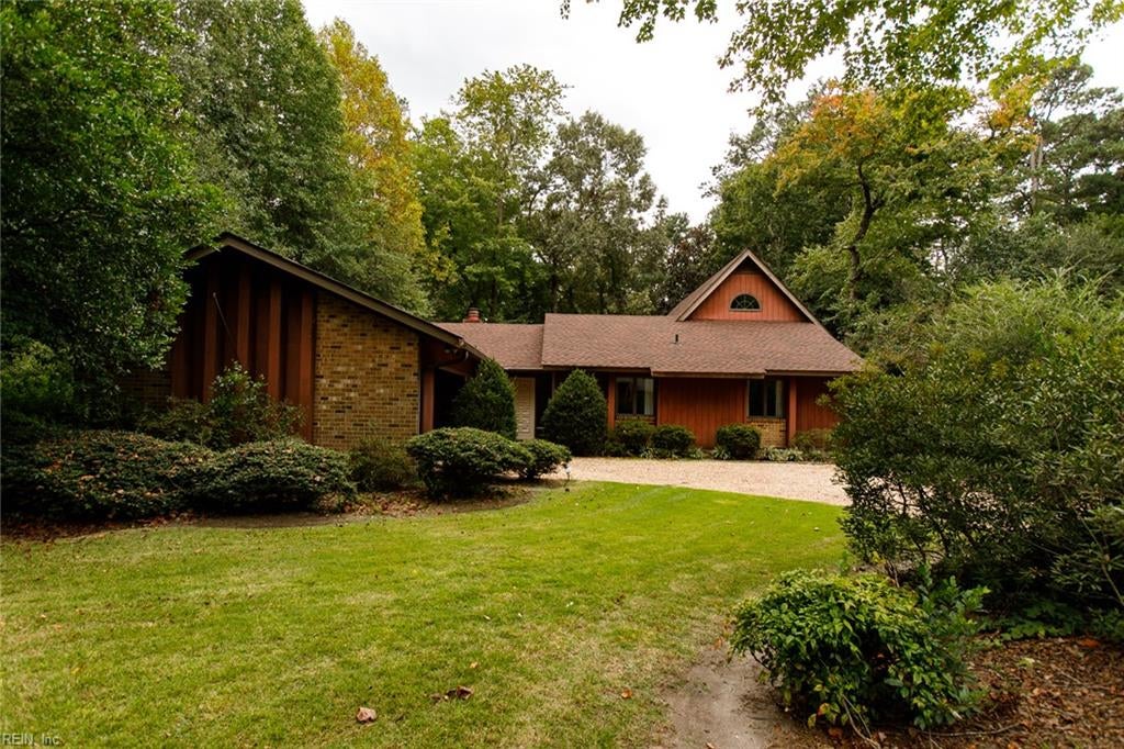 Photo of 210 walden Drive, Yorktown, VA 23692 (MLS # 10655741)