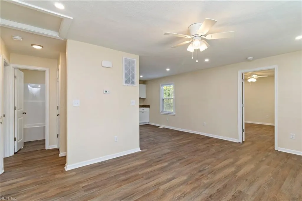 Portsmouth, Virginia 23701, United States, 3 Bedrooms Bedrooms, ,1 BathroomBathrooms,Residential,Active,185510