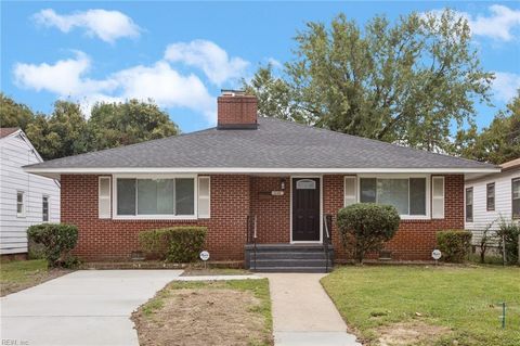 Photo of 1246 36th Street St, Newport News, VA 23607 (MLS # 10611045)