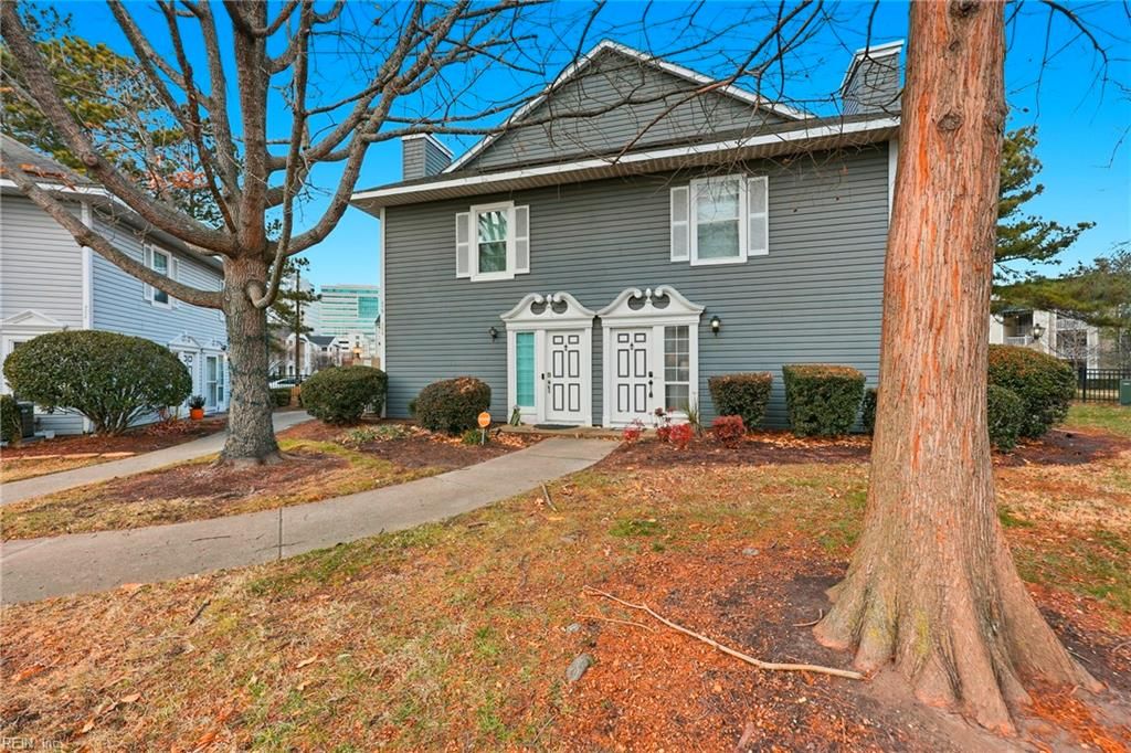 Photo of 4548 Genoa Circle, Virginia Beach, VA 23462 (MLS # 10619092)