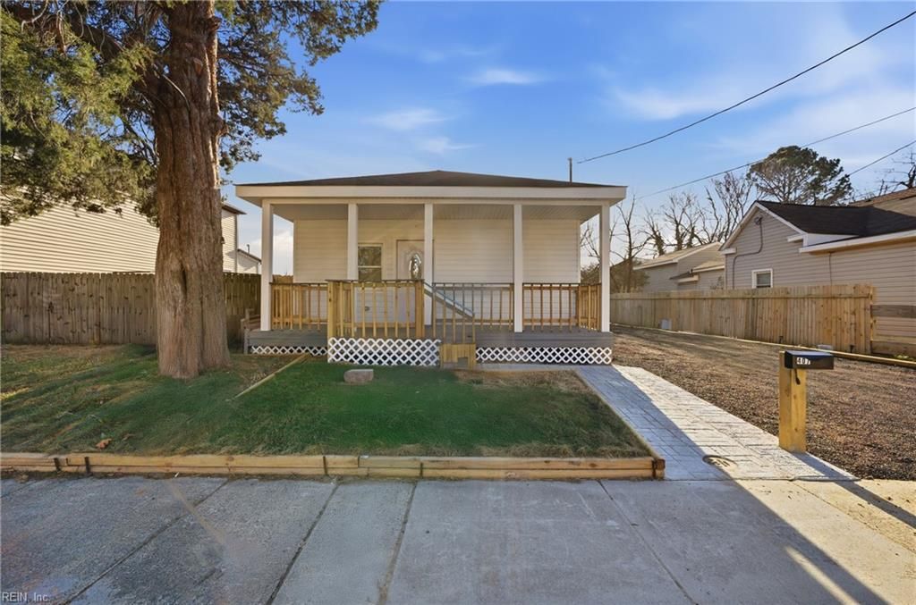 Photo of 407 Pine Avenue, Newport News, VA 23607 (MLS # 10619708)