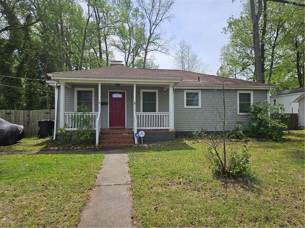 Photo of 13 Beacon Road, Portsmouth, VA 23702 (MLS # 10629065)