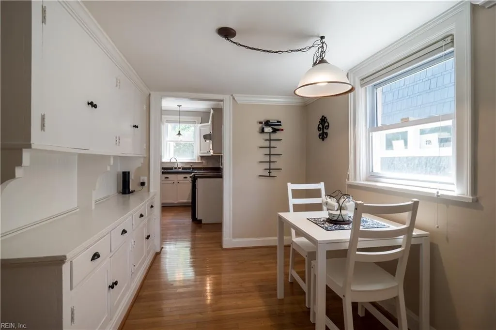 Norfolk, Virginia 23507, United States, 4 Bedrooms Bedrooms, ,4 BathroomsBathrooms,Residential,Active,220762