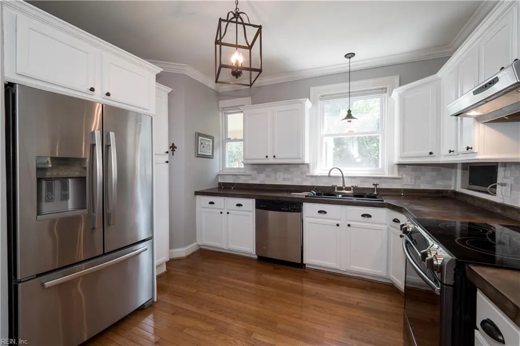 Norfolk, Virginia 23507, United States, 4 Bedrooms Bedrooms, ,4 BathroomsBathrooms,Residential,Active,220762