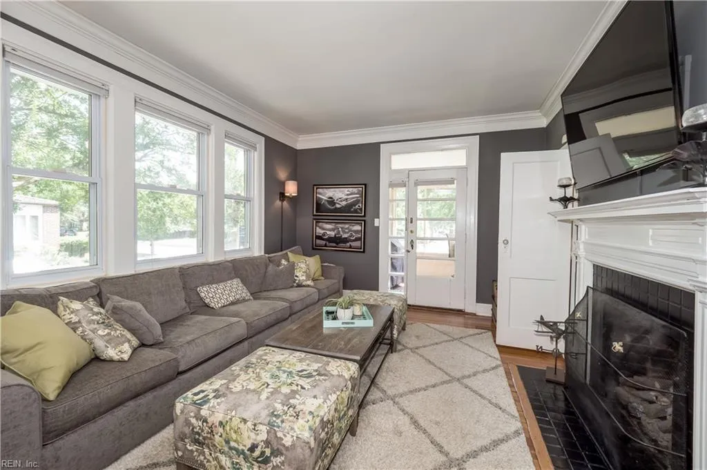 Norfolk, Virginia 23507, United States, 4 Bedrooms Bedrooms, ,4 BathroomsBathrooms,Residential,Active,220762