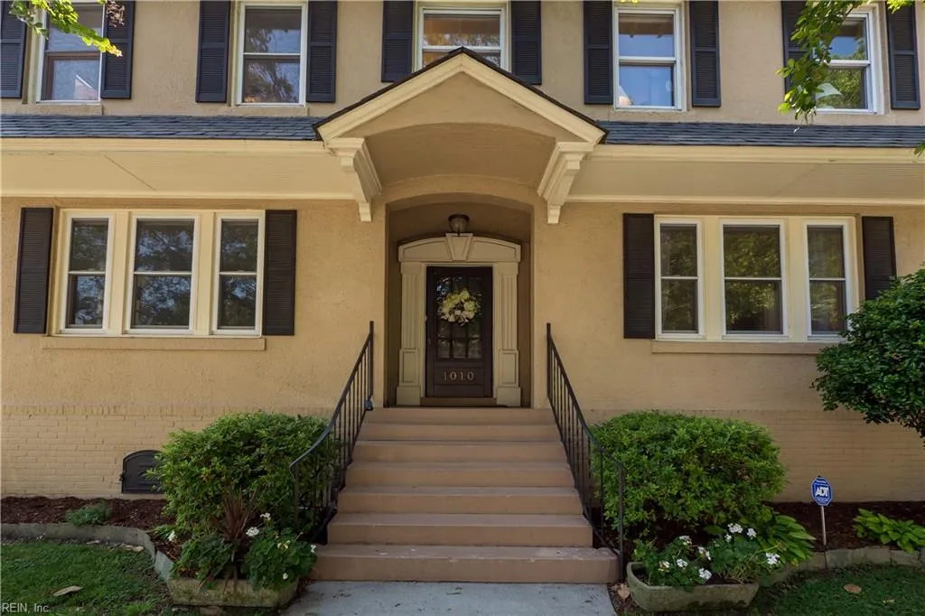 Norfolk, Virginia 23507, United States, 4 Bedrooms Bedrooms, ,4 BathroomsBathrooms,Residential,Active,220762