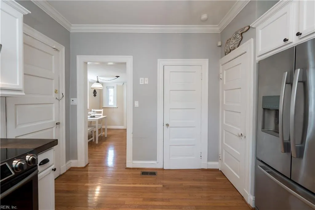 Norfolk, Virginia 23507, United States, 4 Bedrooms Bedrooms, ,4 BathroomsBathrooms,Residential,Active,220762