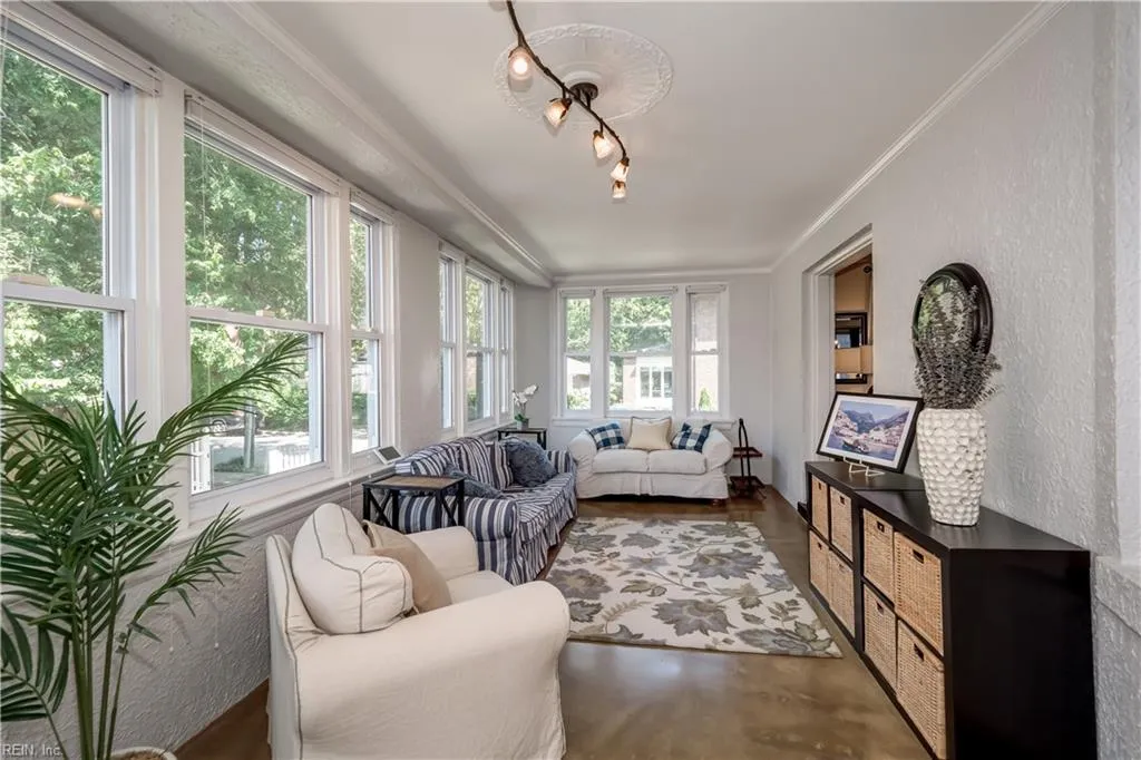 Norfolk, Virginia 23507, United States, 4 Bedrooms Bedrooms, ,4 BathroomsBathrooms,Residential,Active,220762