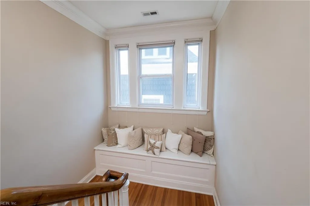 Norfolk, Virginia 23507, United States, 4 Bedrooms Bedrooms, ,4 BathroomsBathrooms,Residential,Active,220762